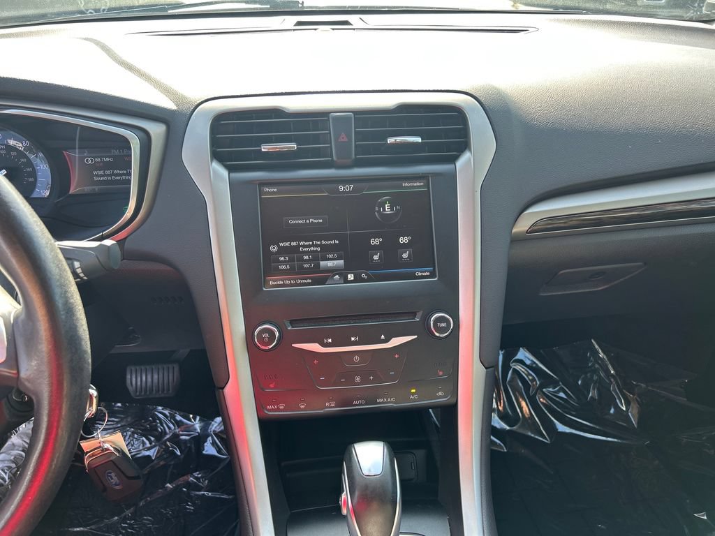 Used 2014 Ford Fusion Energi SE FWD image 22