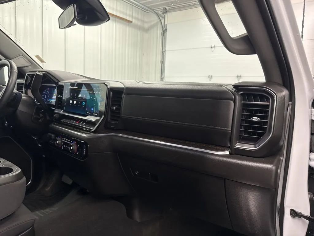 Used 2025 Chevrolet Silverado 2500 LT w/ Convenience Package image 20