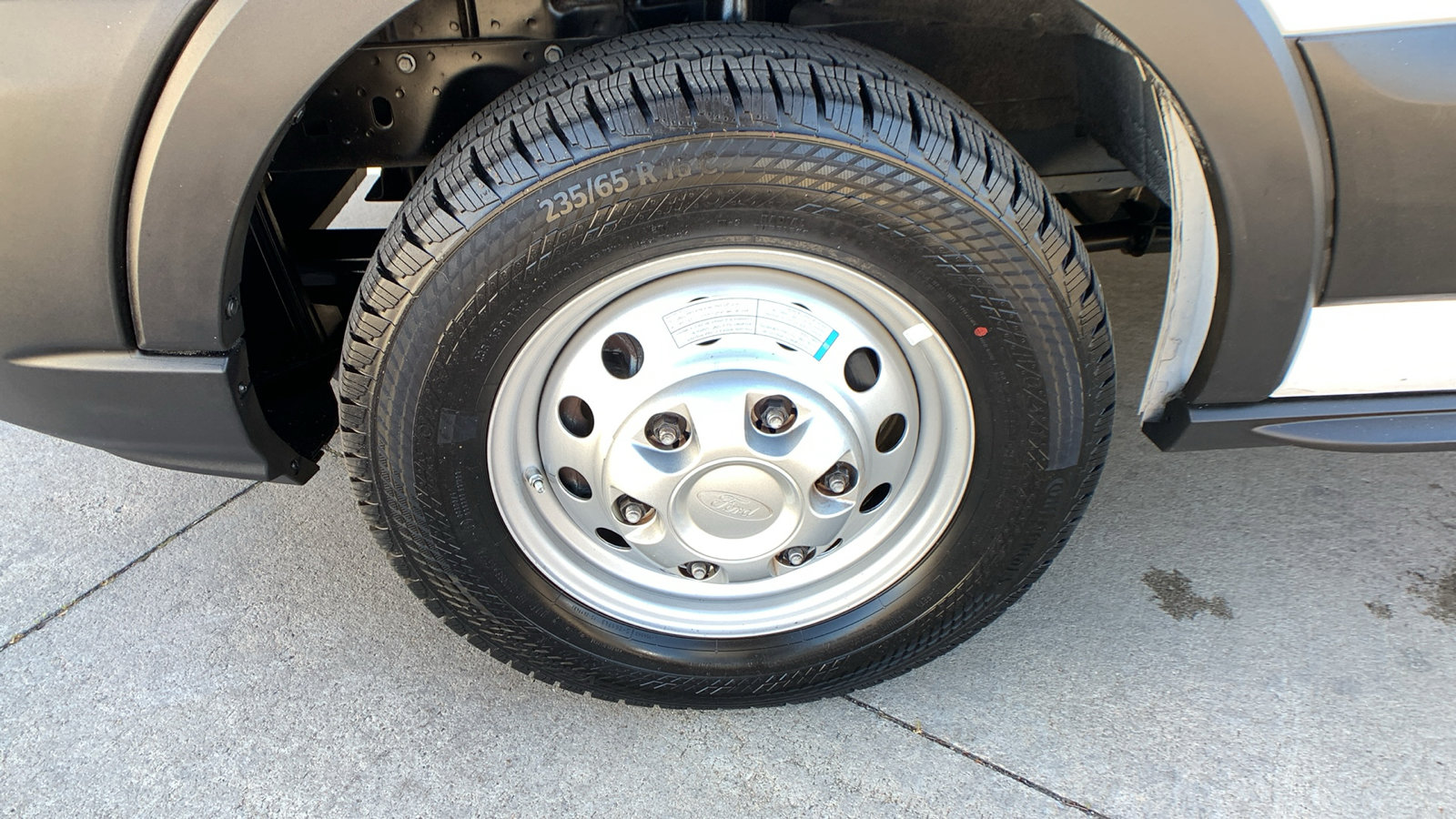 Used 2023 Ford Transit 250 Medium Roof AWD w/ Load Area Protection Package image 8