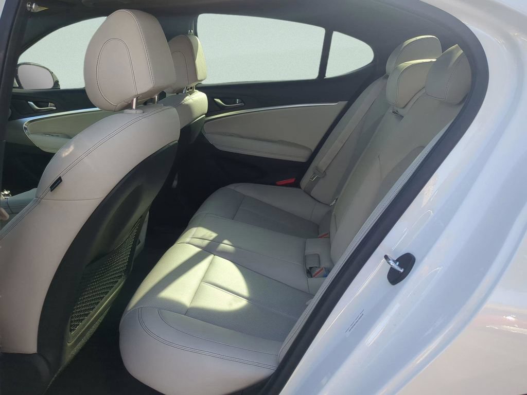 New 2025 Genesis G70 2.5T RWD image 12