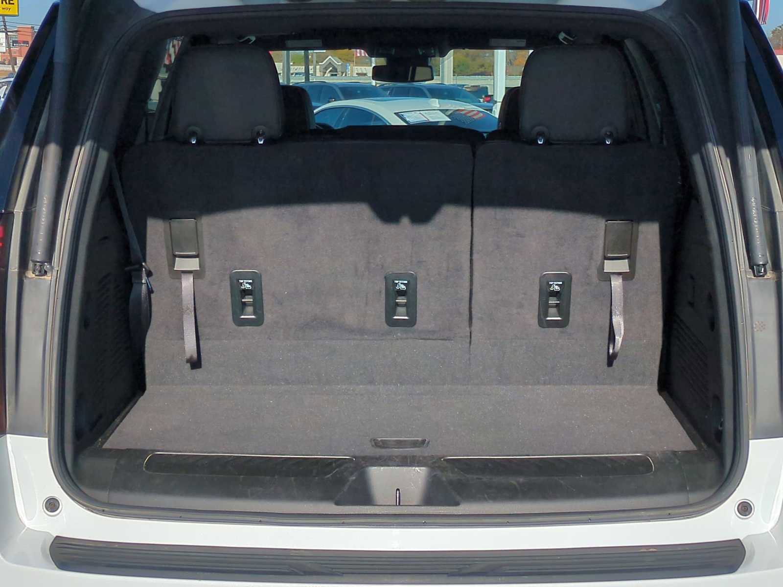 Used 2024 GMC Yukon SLT image 25