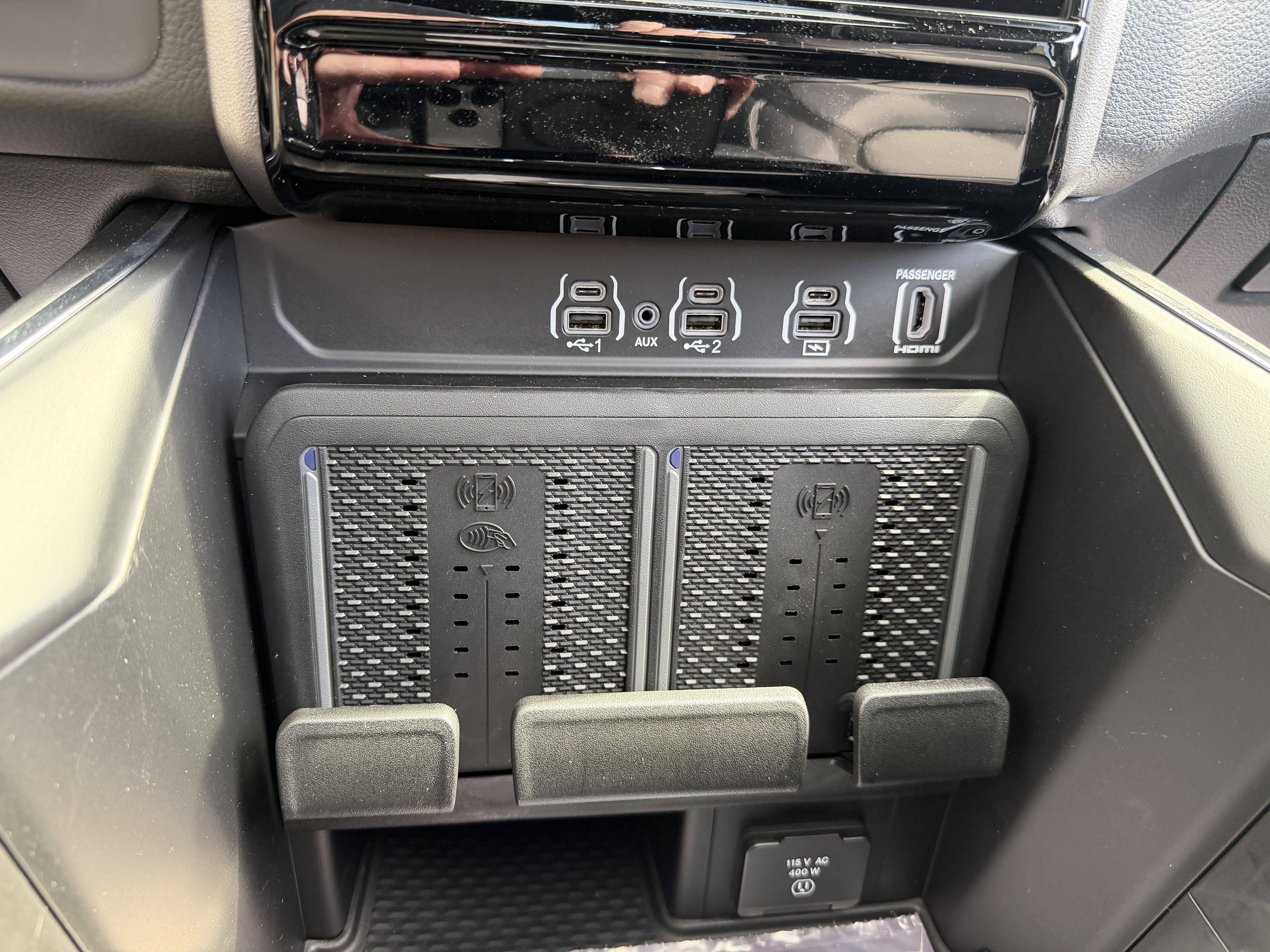 New 2026 RAM 1500 Laramie w/ Night Edition AWD/4WD image 52