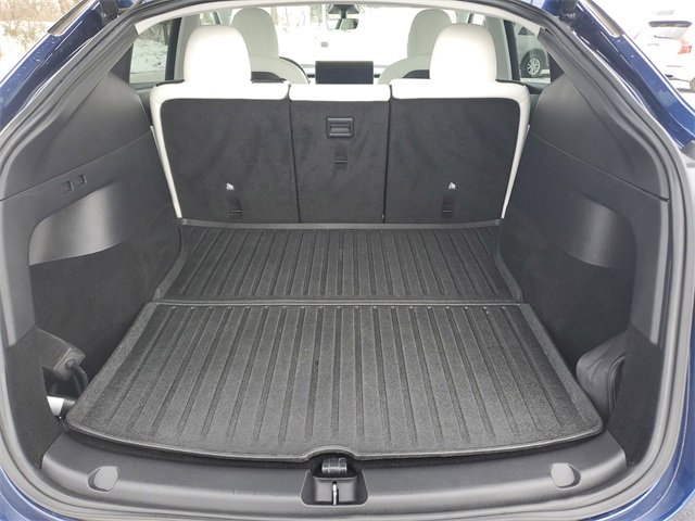 Used 2021 Tesla Model Y Long Range image 8