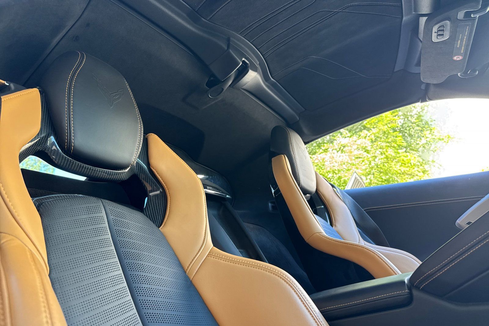 Used 2020 Chevrolet Corvette Stingray Premium Cpe w/ 3LT Preferred Equipment Group image 17