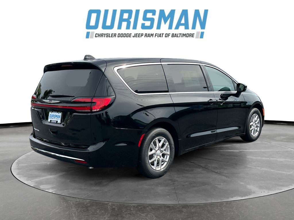 New 2026 Chrysler Pacifica Select image 6