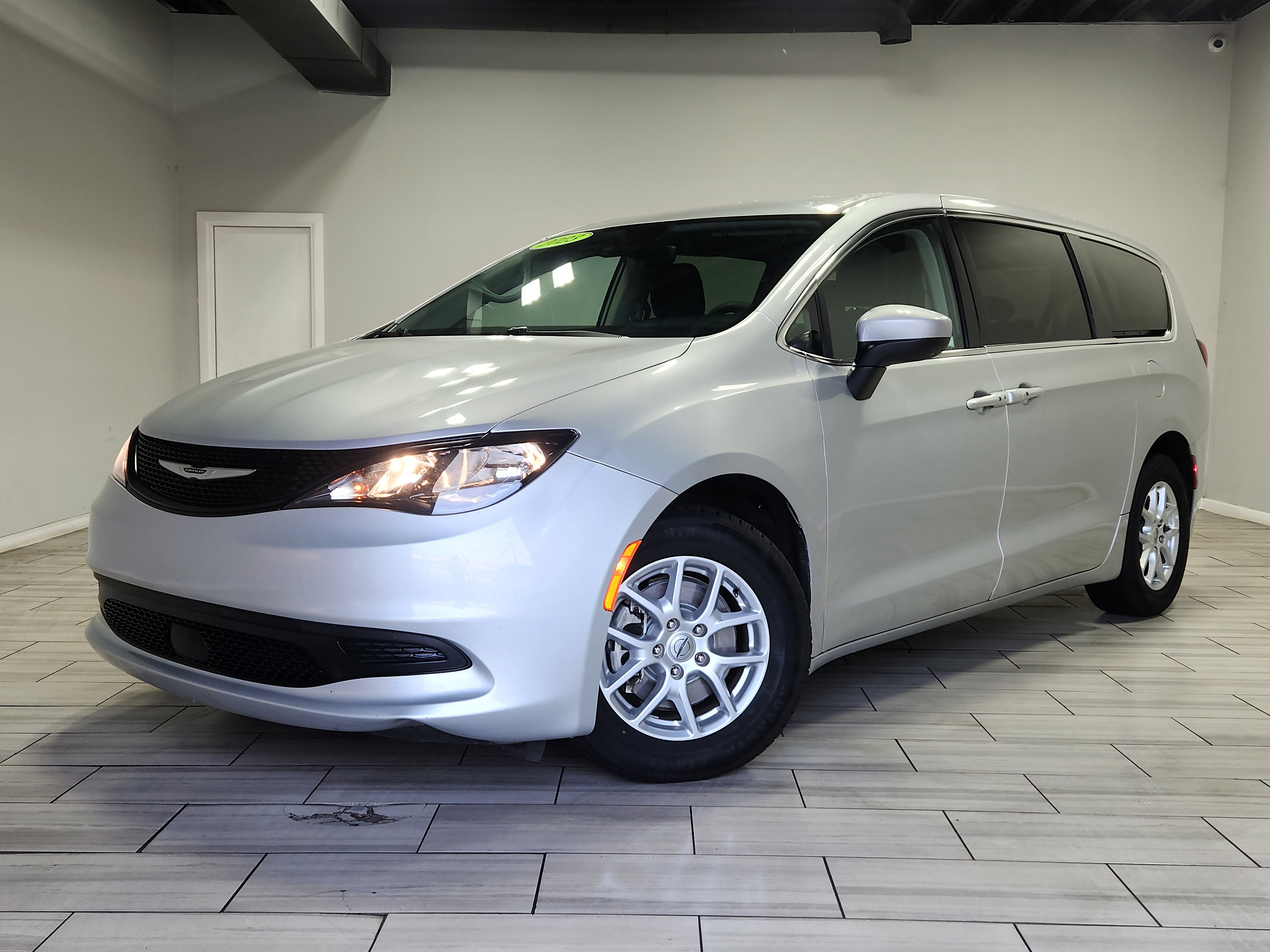 Used 2023 Chrysler Voyager LX