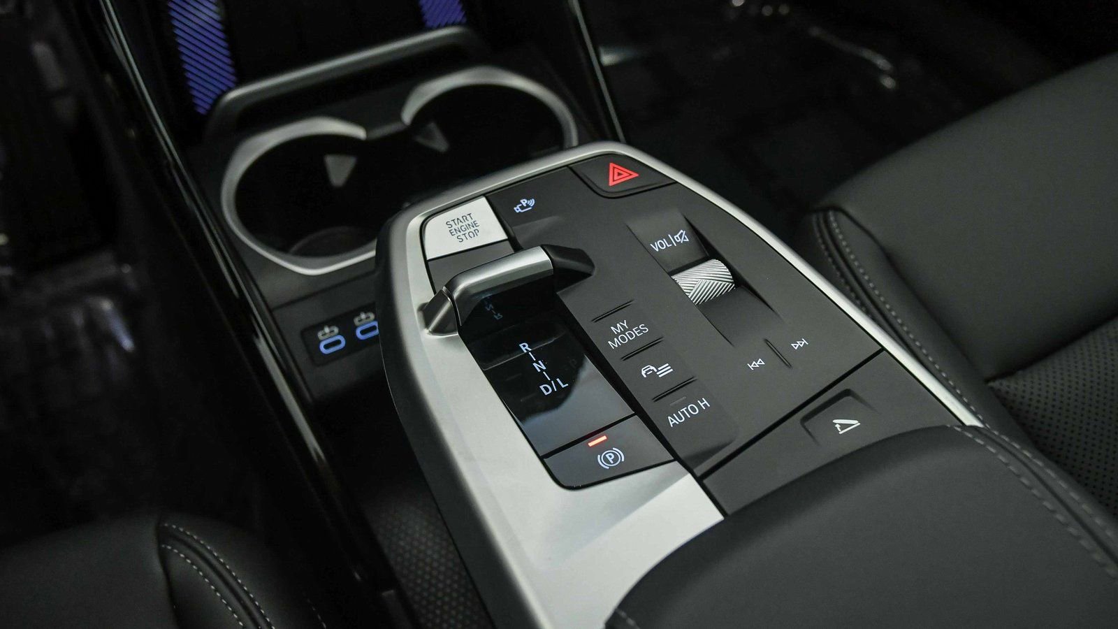 Used 2025 BMW X1 xDrive28i w/ Convenience Package image 24