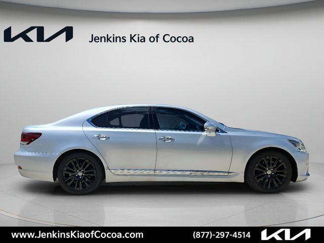 Used 2015 Lexus LS 460 w/ Comfort Package RWD image 3