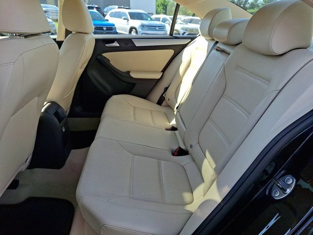 Used 2014 Volkswagen Jetta SE FWD image 13