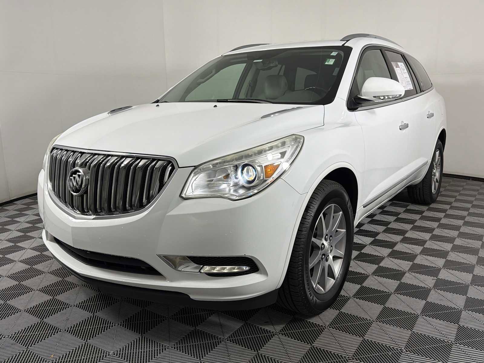 Used 2016 Buick Enclave Leather image 3