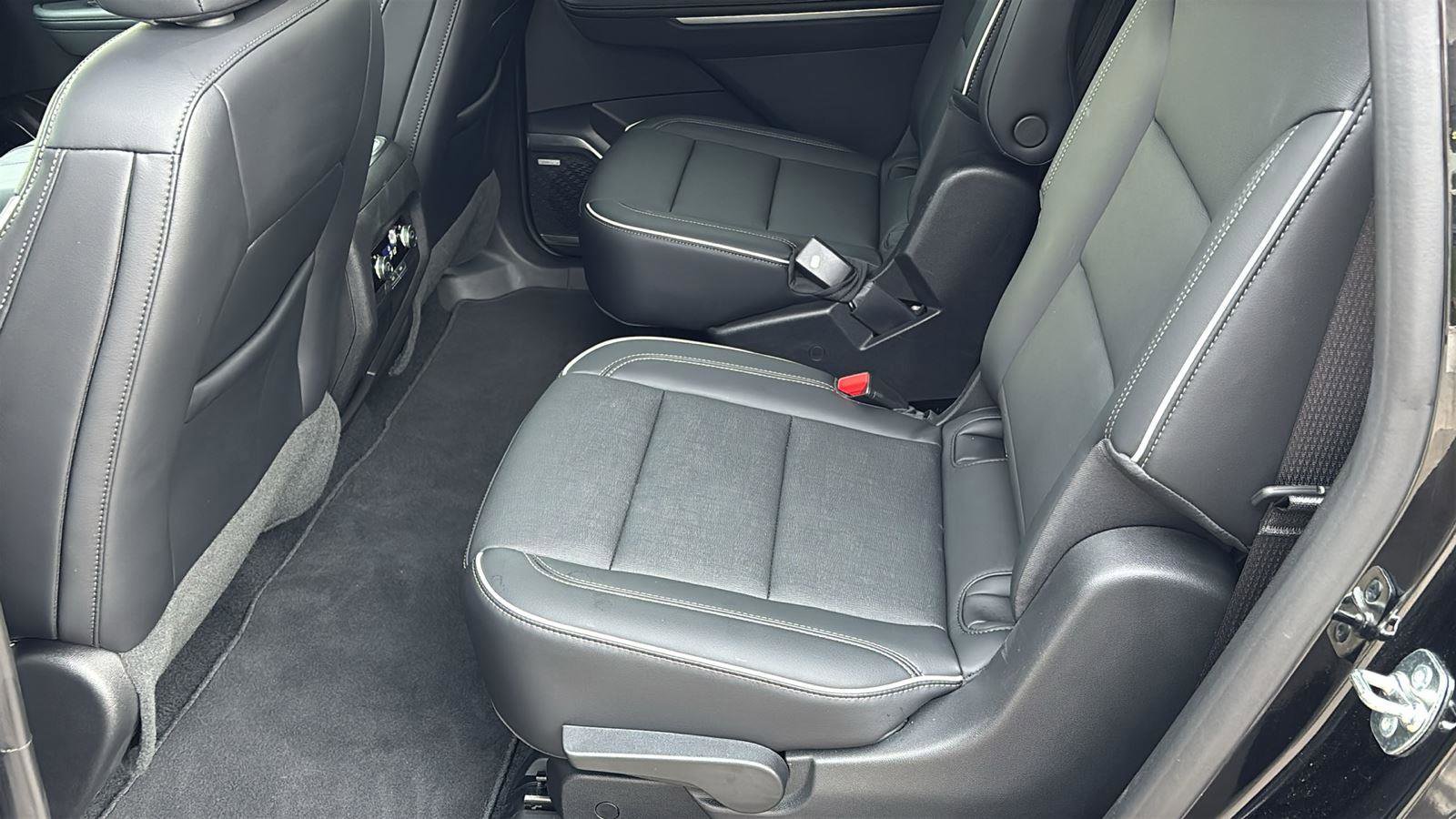 Certified 2025 Buick Enclave Preferred FWD image 15