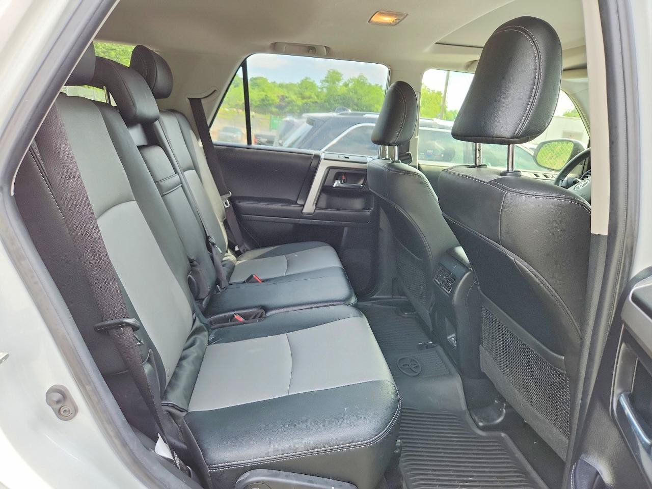 Used 2024 Toyota 4Runner SR5 Premium w/ Moonroof Package AWD/4WD image 9