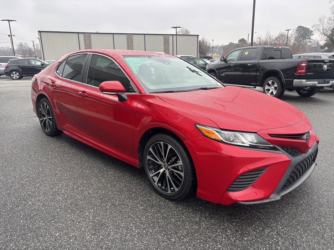 Used 2020 Toyota Camry SE w/ Convenience Package image 9