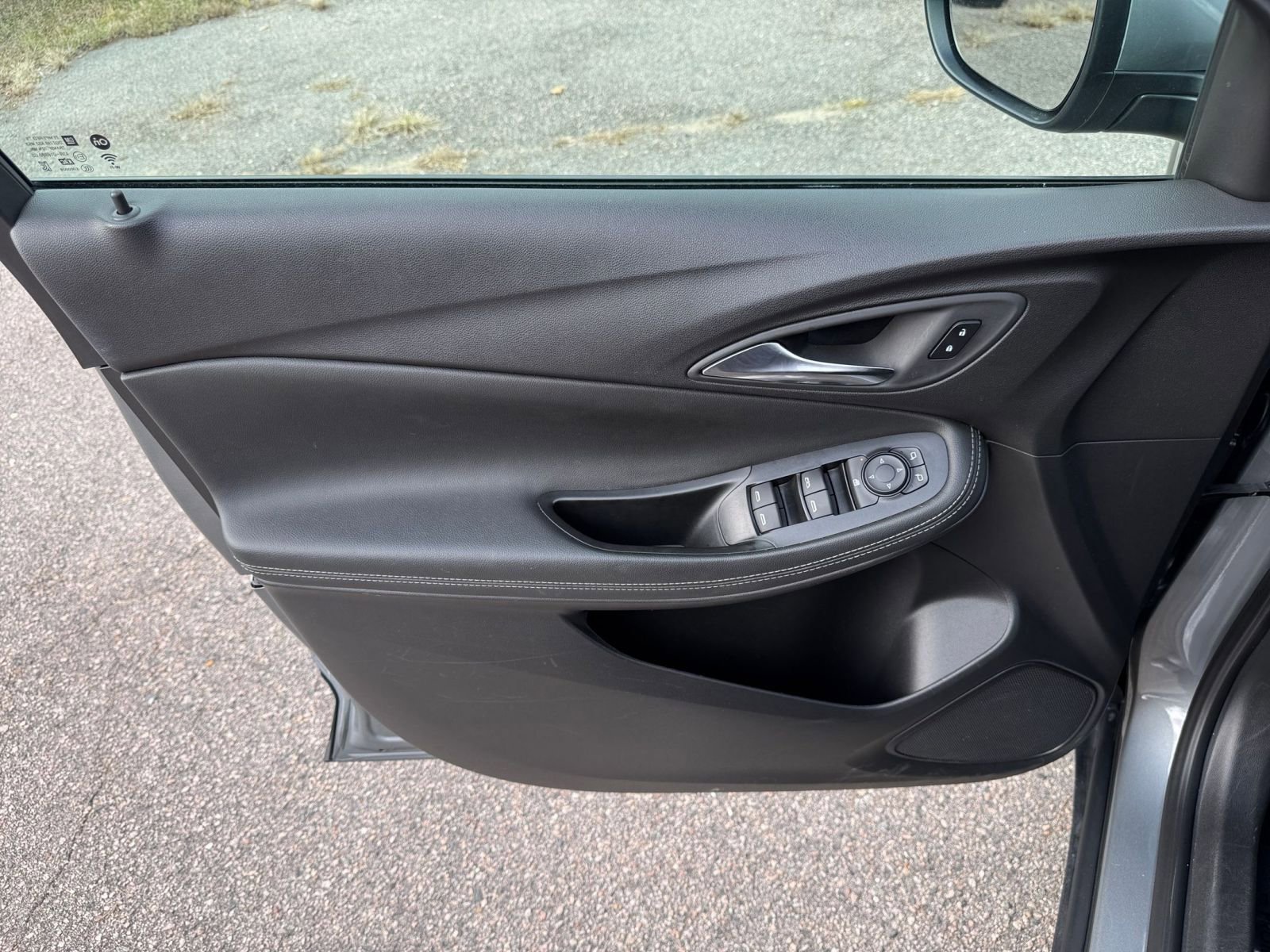 Used 2025 Buick Encore GX Preferred image 18