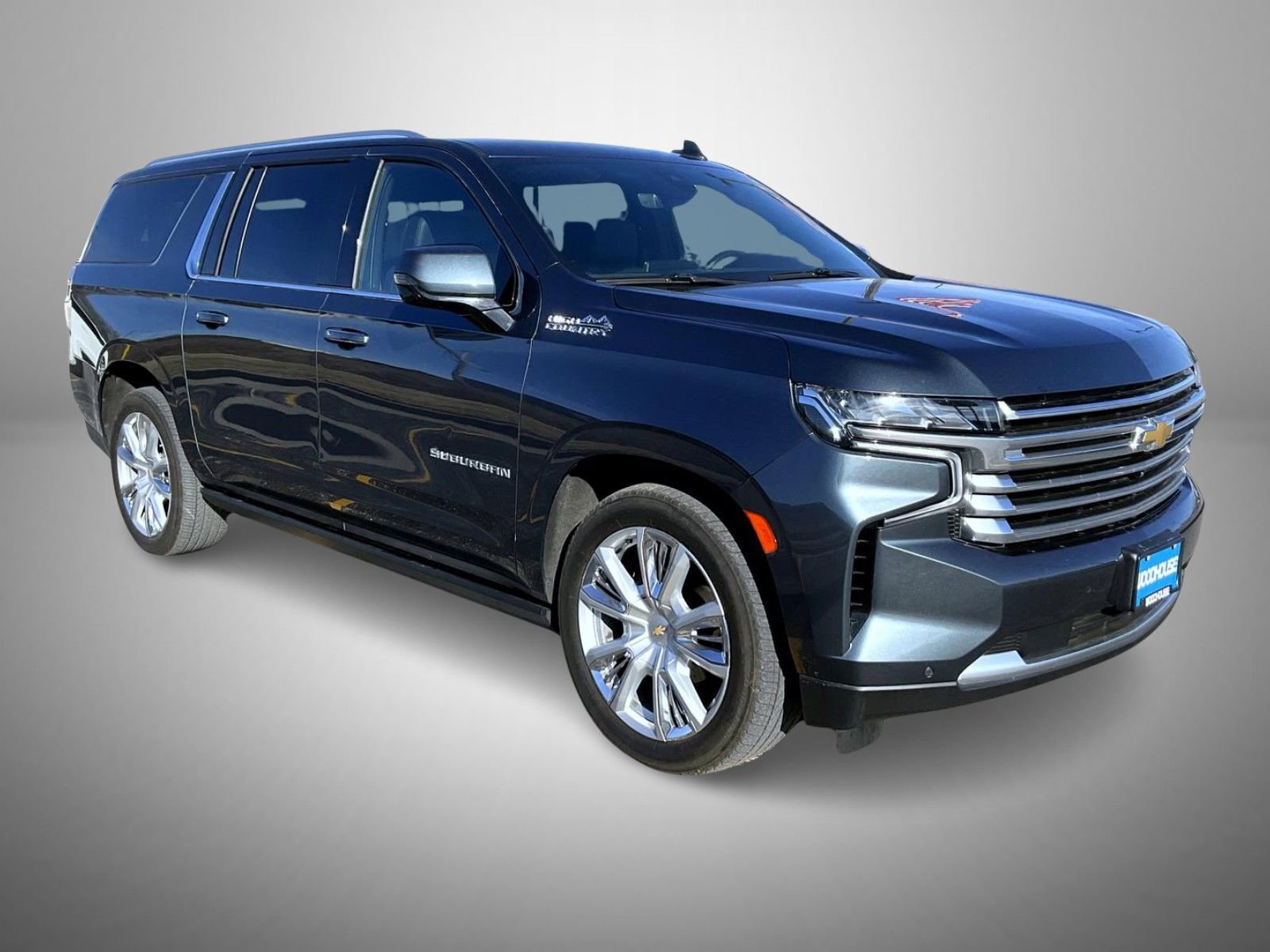 Used 2021 Chevrolet Suburban High Country image 3