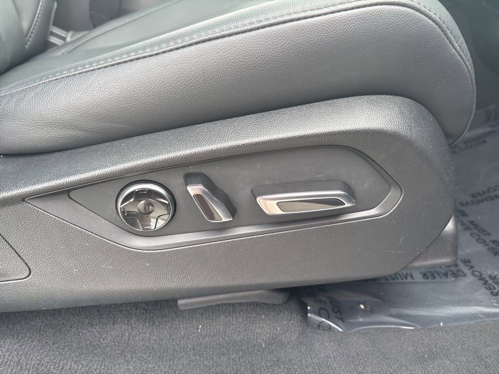 Used 2023 Acura MDX FWD image 43