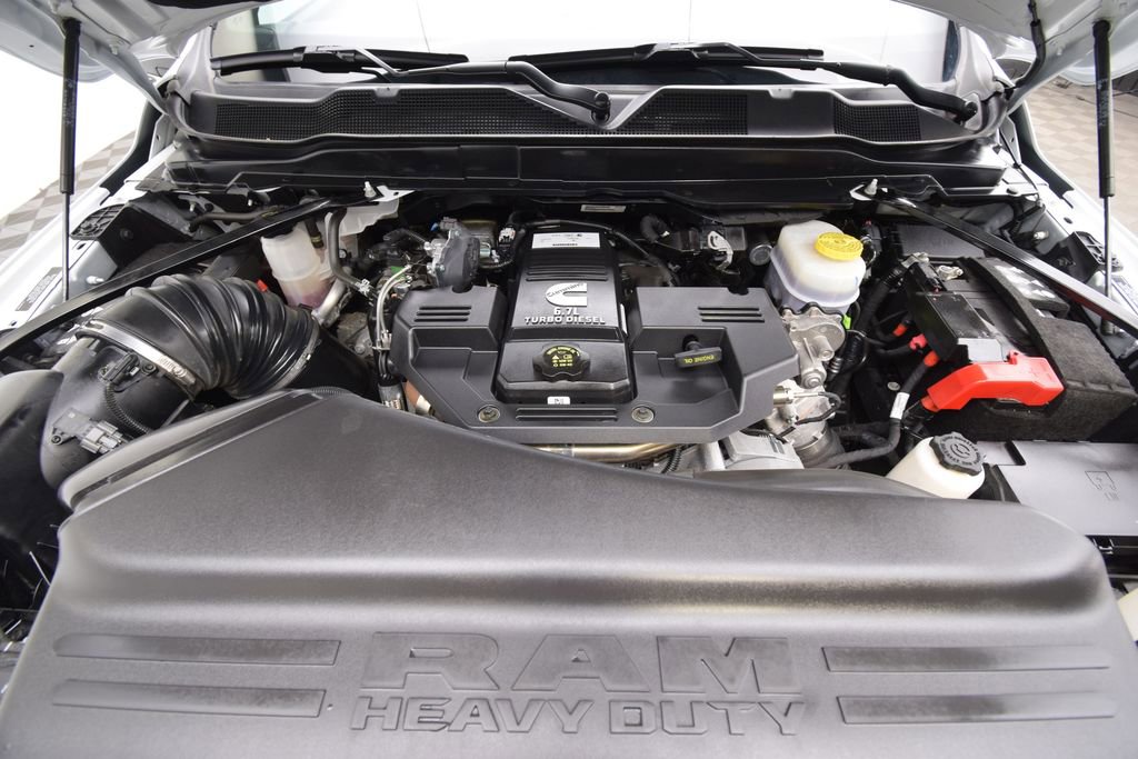 Used 2024 RAM 2500 Tradesman w/ Chrome Appearance Group image 29