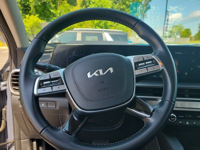 Certified 2025 Kia Telluride LX FWD image 22