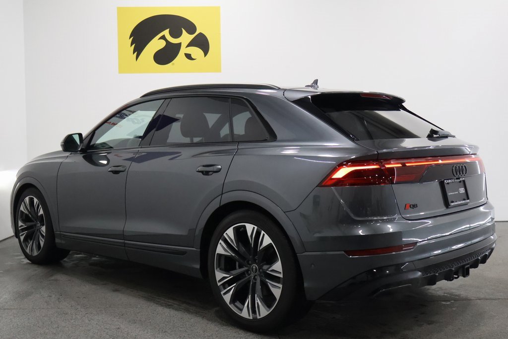 Certified 2025 Audi Q8 Prestige image 9