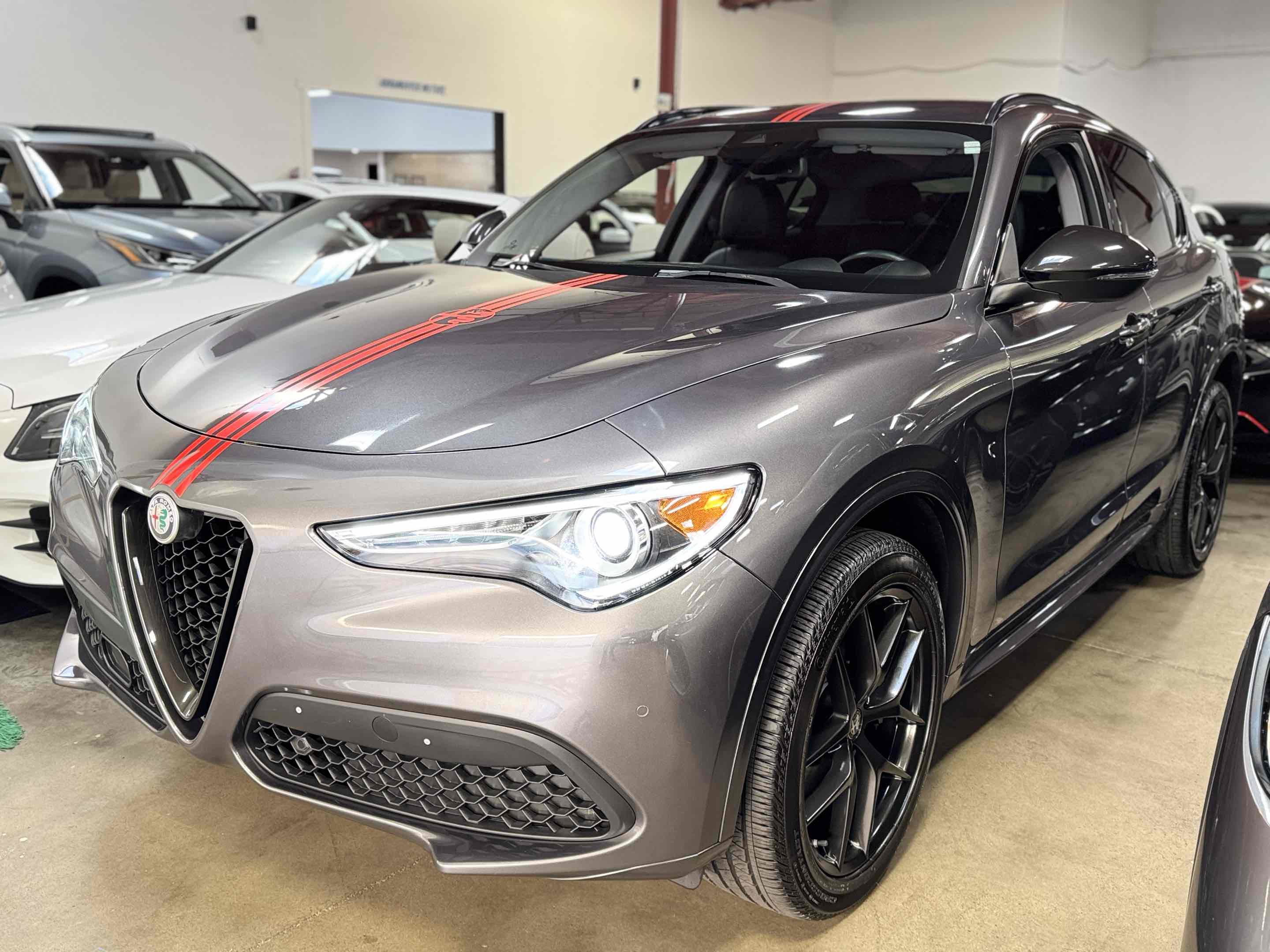 Used 2020 Alfa Romeo Stelvio Ti w/ Nero Edizione image 47