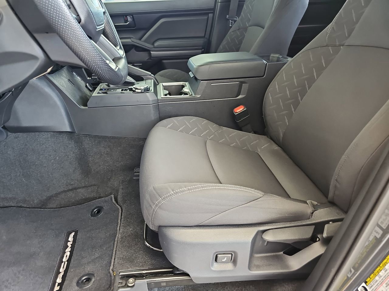 Used 2025 Toyota Tacoma SR5 image 18