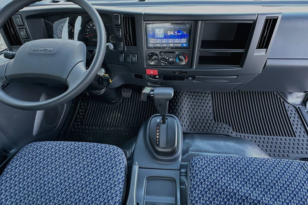 Used 2024 Isuzu NPR RWD image 9