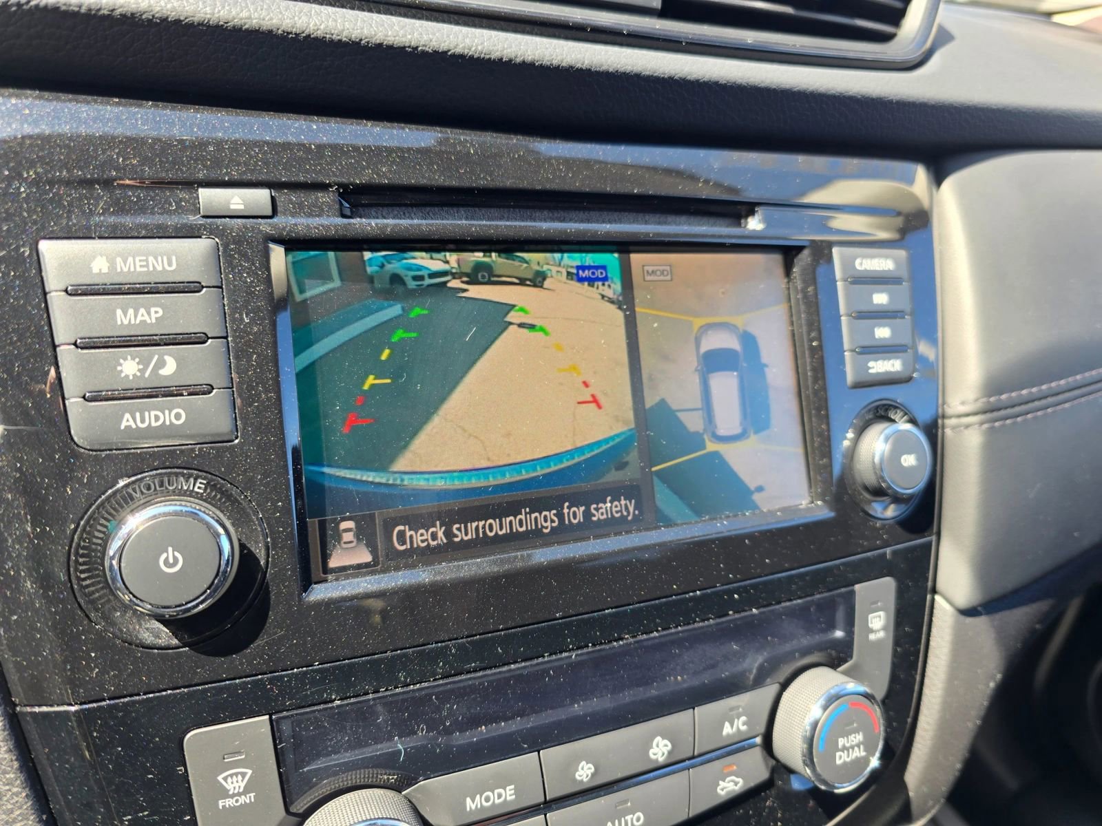 Used 2018 Nissan Rogue SL image 16