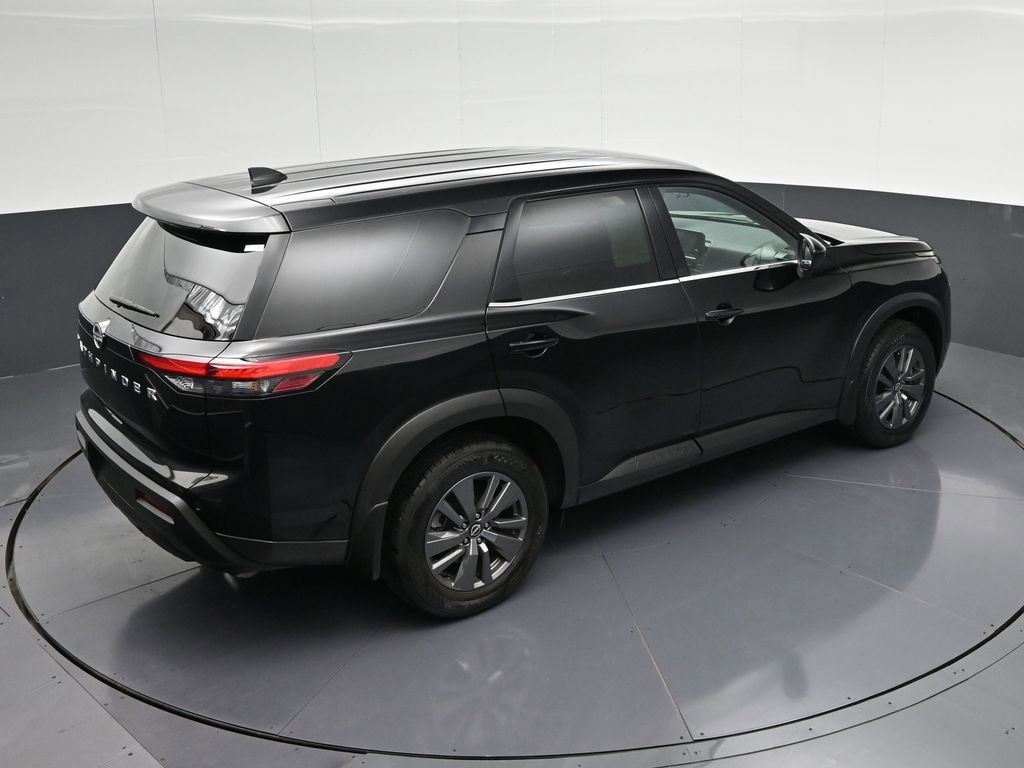Used 2024 Nissan Pathfinder S image 23