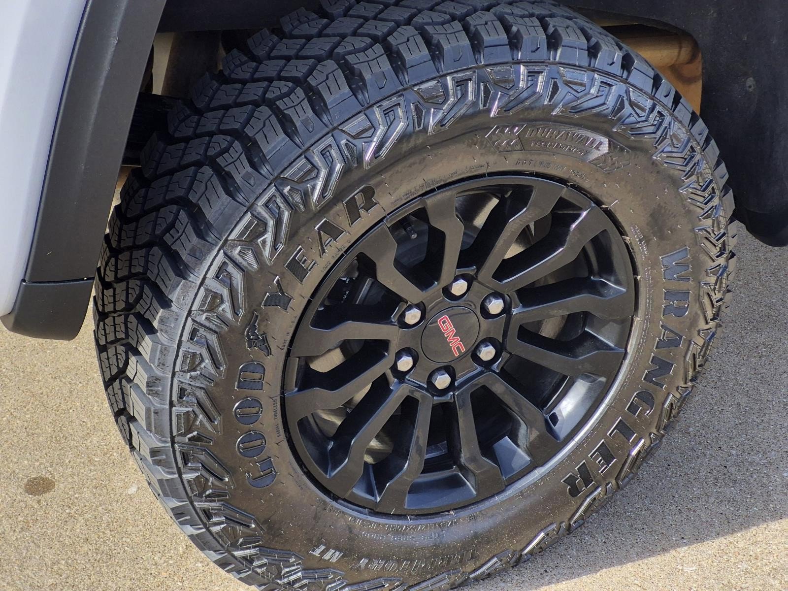 Certified 2023 GMC Sierra 1500 AT4X AWD/4WD image 7