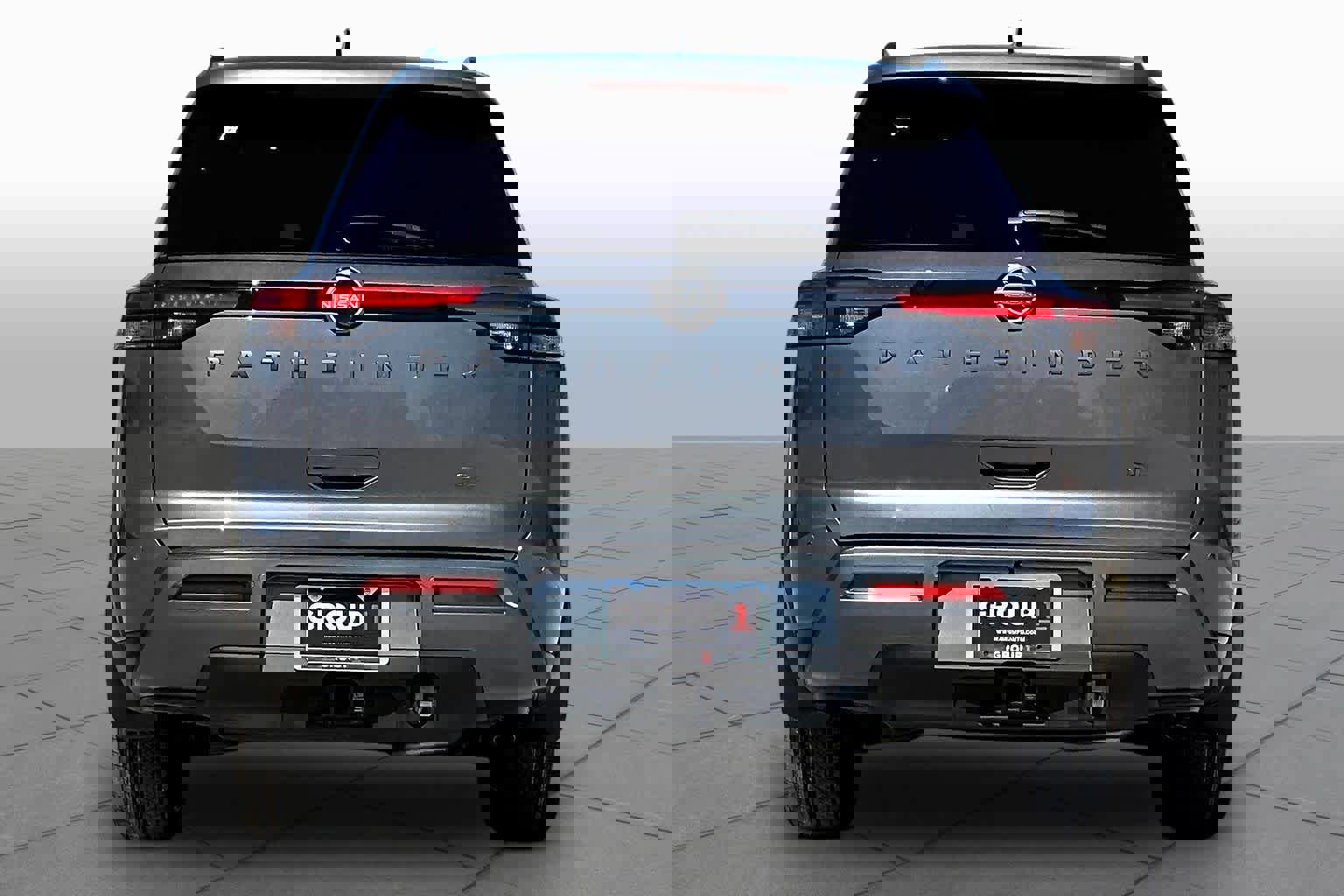 New 2026 Nissan Pathfinder SL image 4