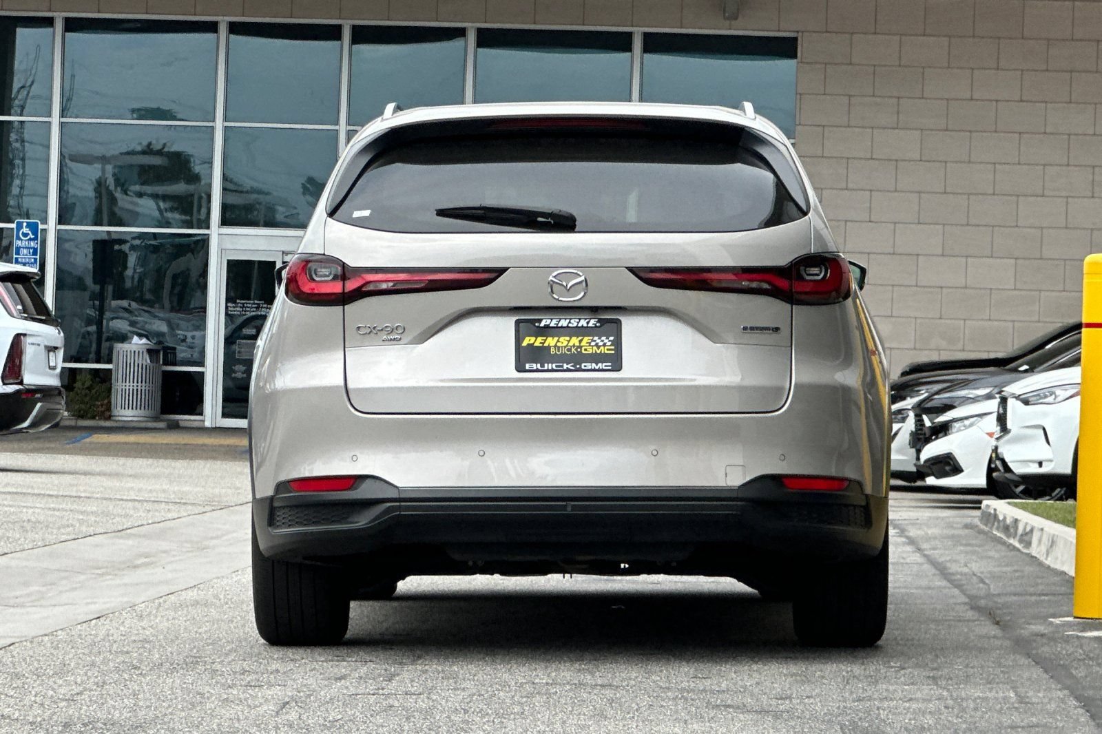Used 2025 MAZDA CX-90 3.3 Turbo w/ Preferred Package AWD/4WD image 5