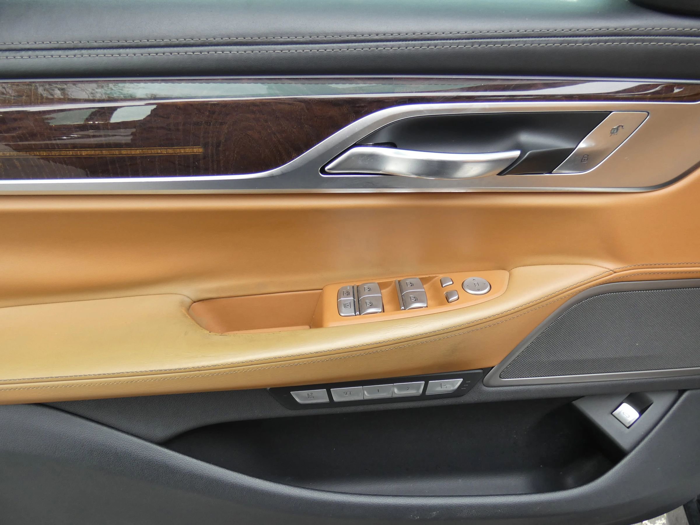 Used 2016 BMW 750i xDrive image 51