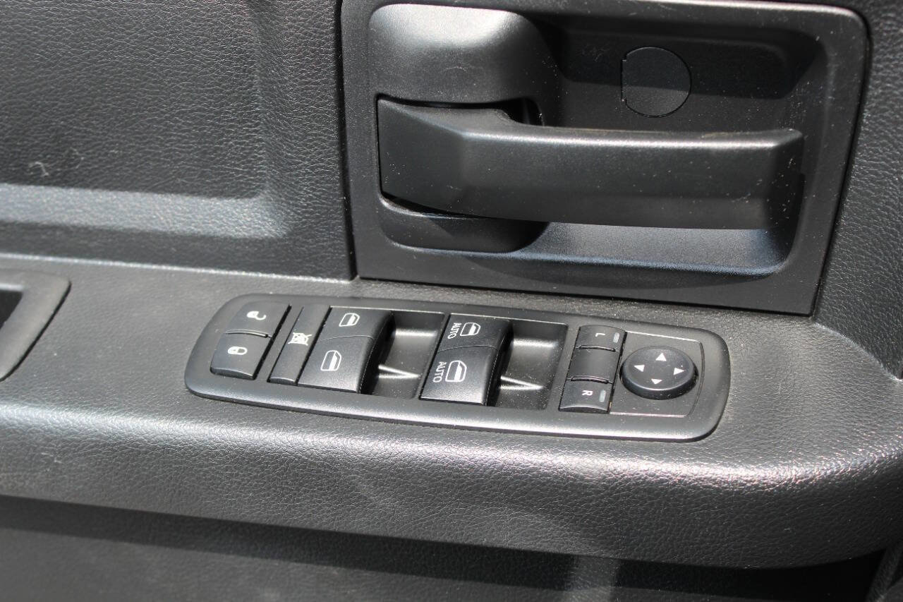 Used 2014 RAM 1500 Express AWD/4WD image 34
