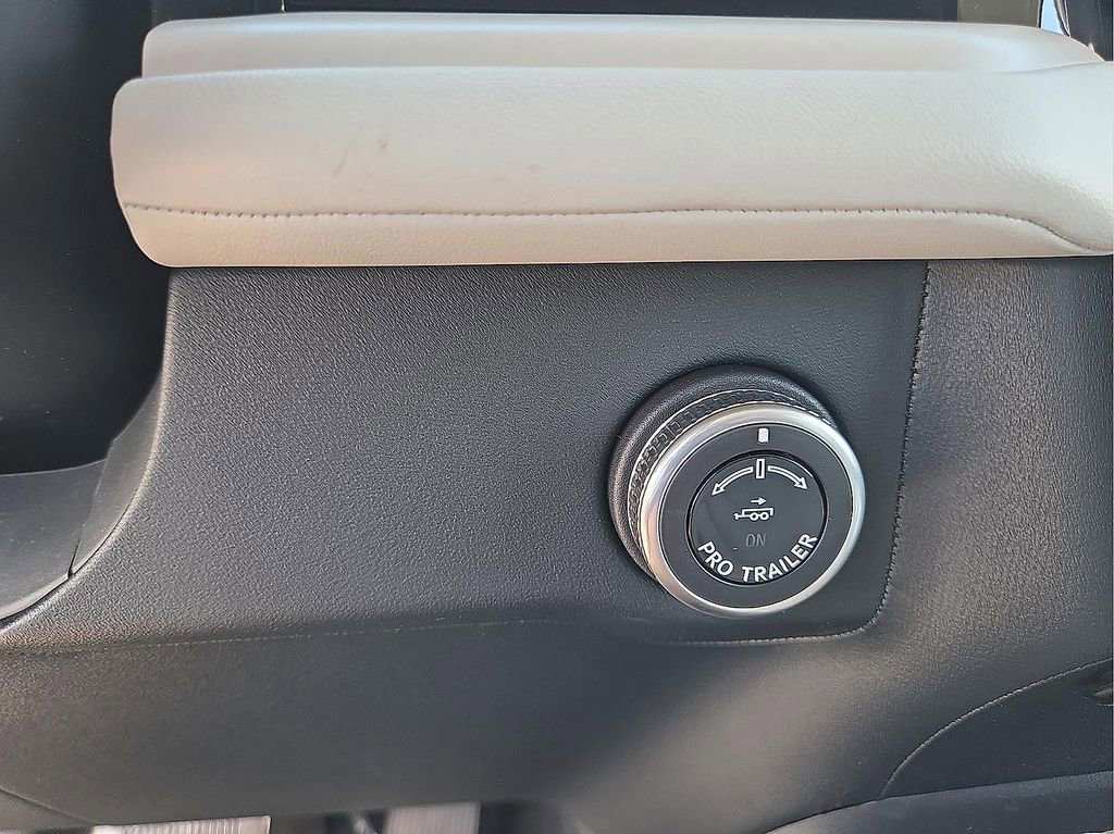 New 2026 Lincoln Navigator Premiere image 15