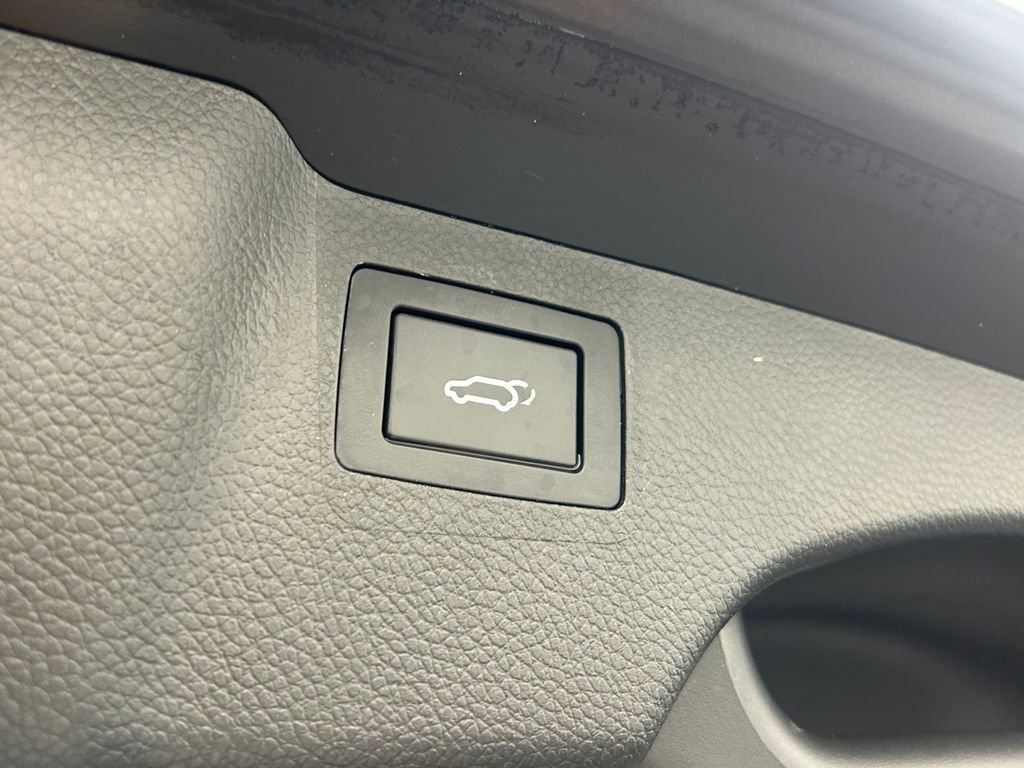 Used 2018 Hyundai Santa Fe Sport w/ 2.4L Tech Package 04 image 44