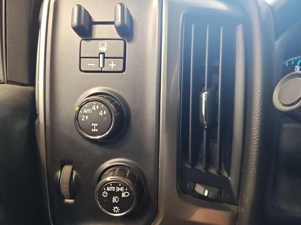 Used 2016 Chevrolet Silverado 1500 LT w/ All Star Edition AWD/4WD image 27