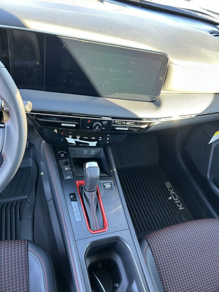 New 2025 Nissan Kicks SR w/ Illumination Package image 18