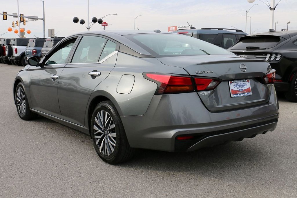 Used 2023 Nissan Altima 2.5 SV image 7