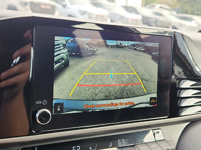 Used 2025 Toyota Camry SE FWD image 18