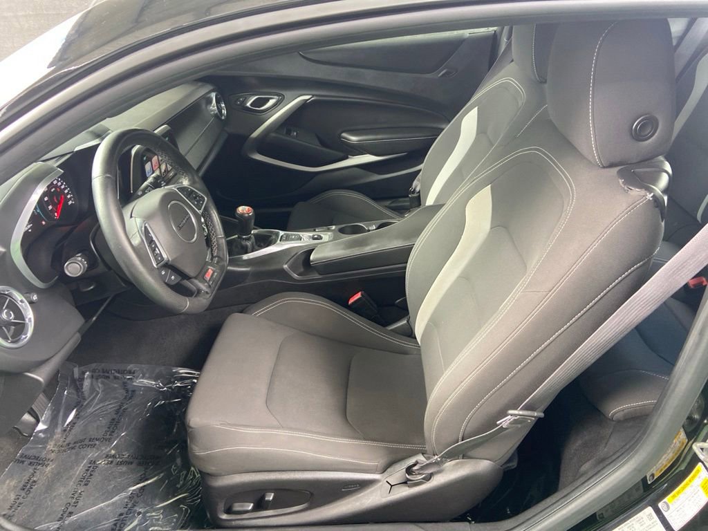 Used 2016 Chevrolet Camaro SS RWD image 21