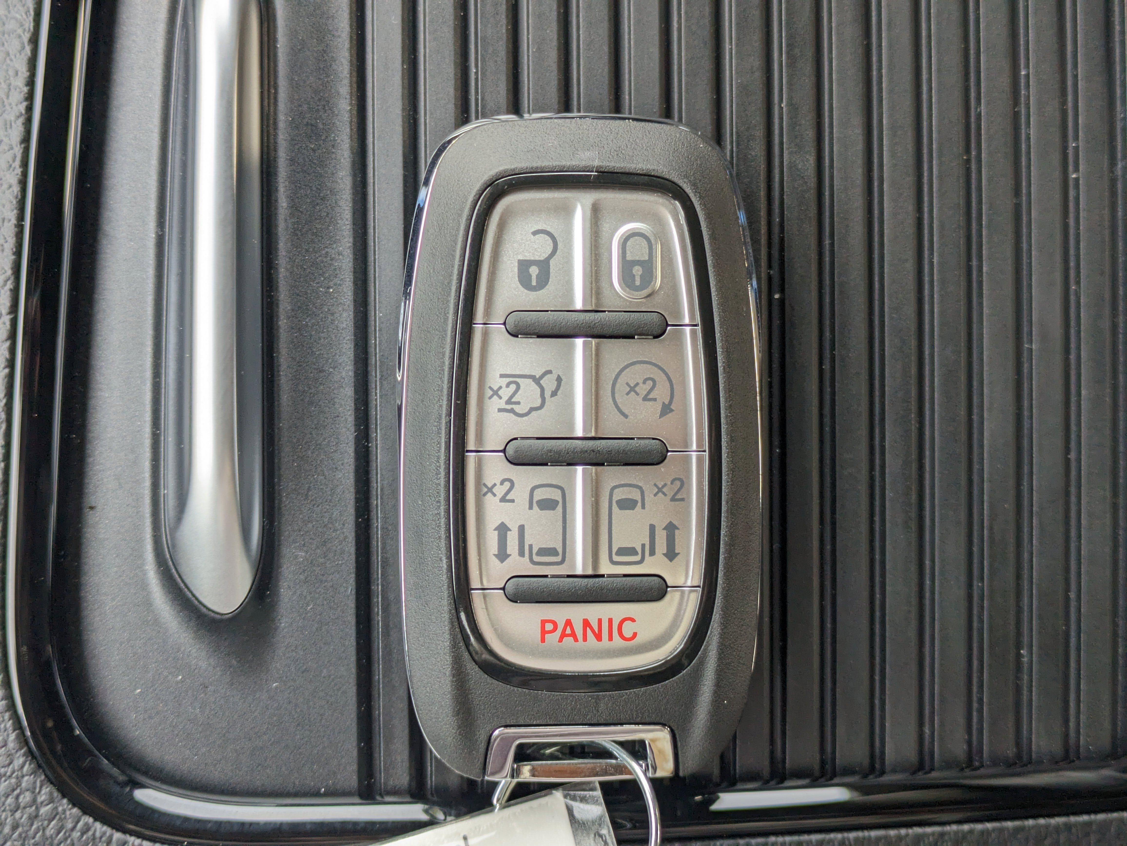 New 2026 Chrysler Pacifica Limited w/ S Appearance Package image 29