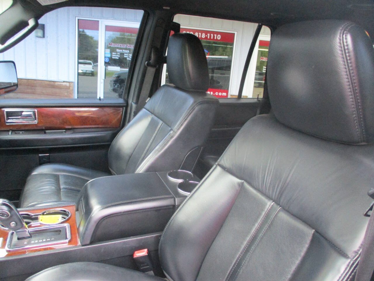Used 2017 Lincoln Navigator L Select AWD/4WD image 17