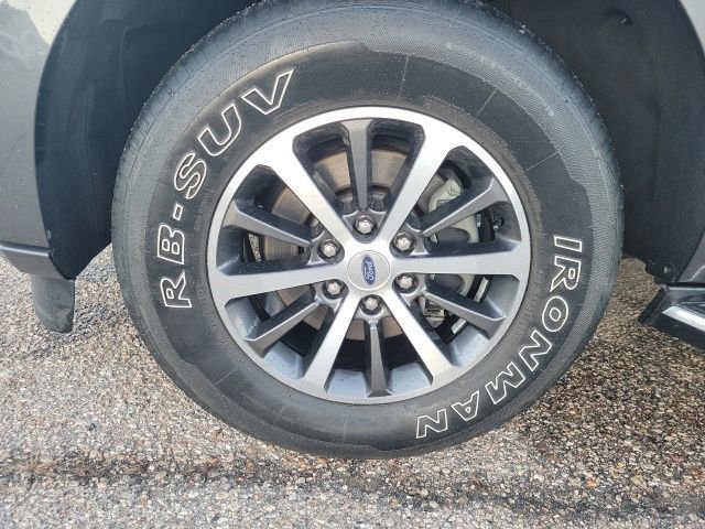 Used 2020 Ford Expedition Max XLT w/ Equipment Group 202A image 28