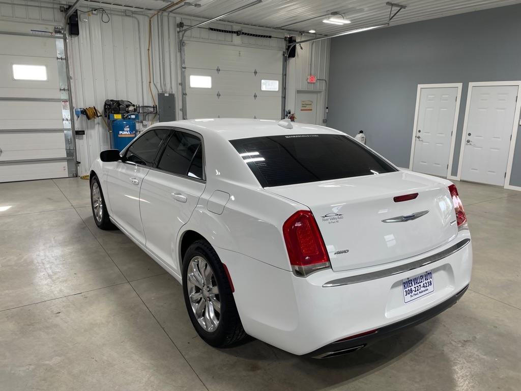 Used 2017 Chrysler 300 Limited AWD/4WD image 5