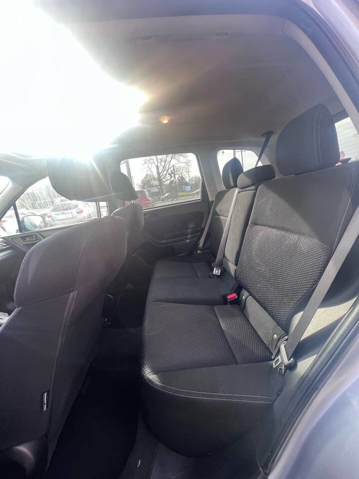 Used 2014 Subaru Forester 2.5i Premium w/ All-Weather Package image 6