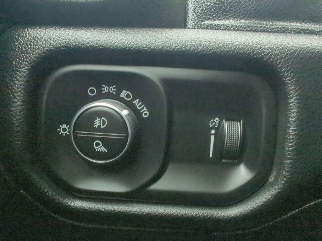 Used 2021 RAM 1500 Big Horn image 33