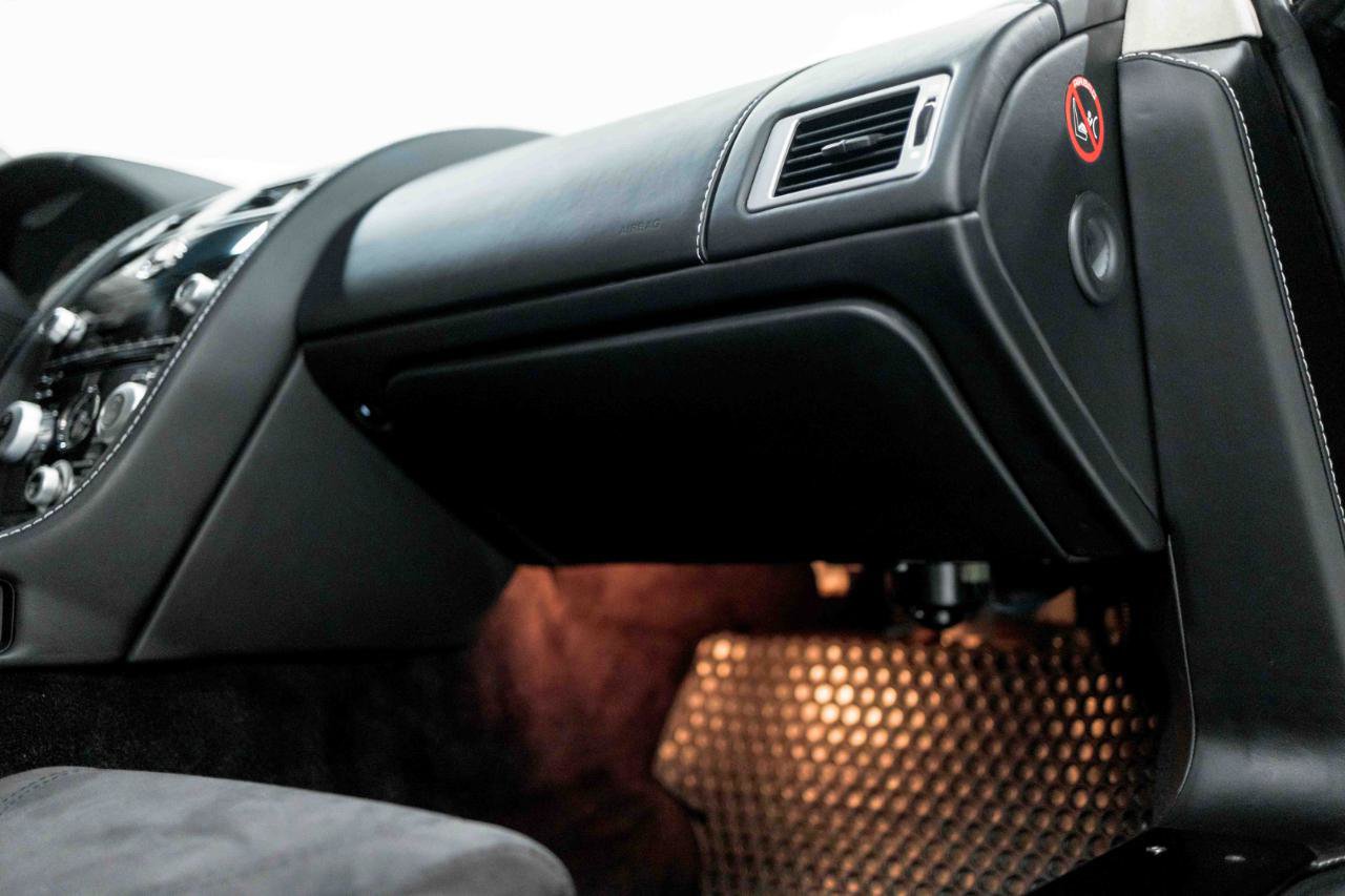 Used 2011 Aston Martin V8 Vantage N420 image 51