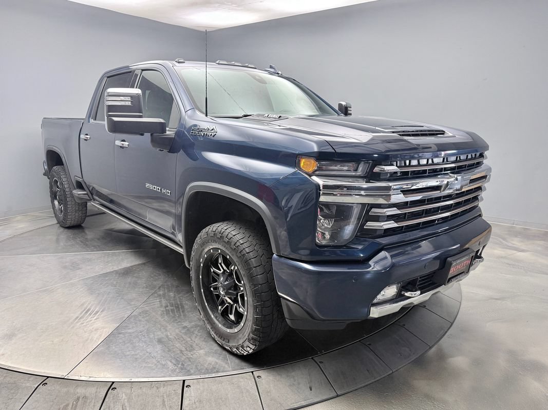 Used 2021 Chevrolet Silverado 2500 High Country w/ Z71 Off-Road Package AWD/4WD image 3