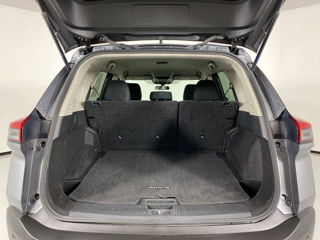 Used 2023 Nissan Rogue S image 33