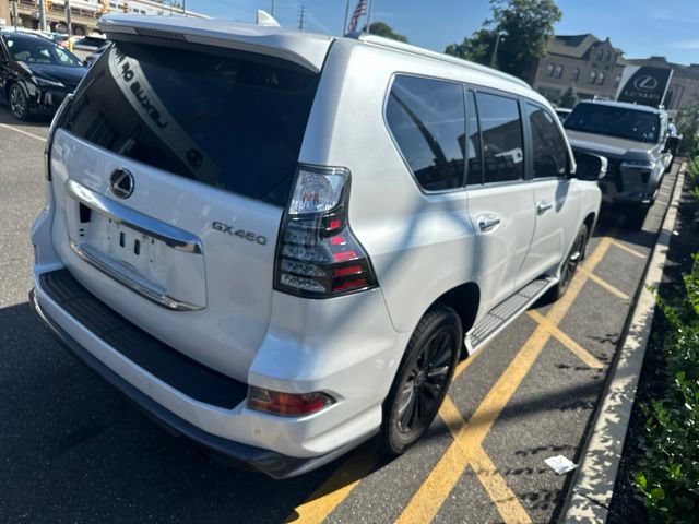 Used 2023 Lexus GX 460 Luxury w/ Sport Design Package AWD/4WD image 13